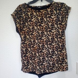 Leopard‎ Print Women's Top  Size 6.